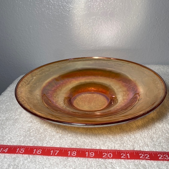 11" amber glass plate/bowl with etched design on bottom - Picture 7 of 7